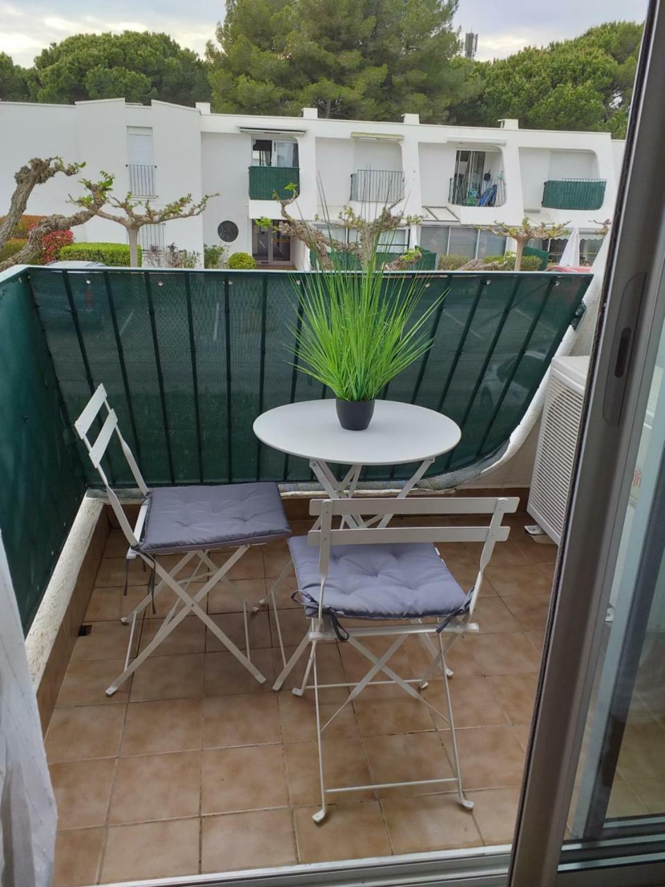Studio De 25M2 Tout Equipe A 250M Du Bord De Mer La Grande-Motte Exterior photo